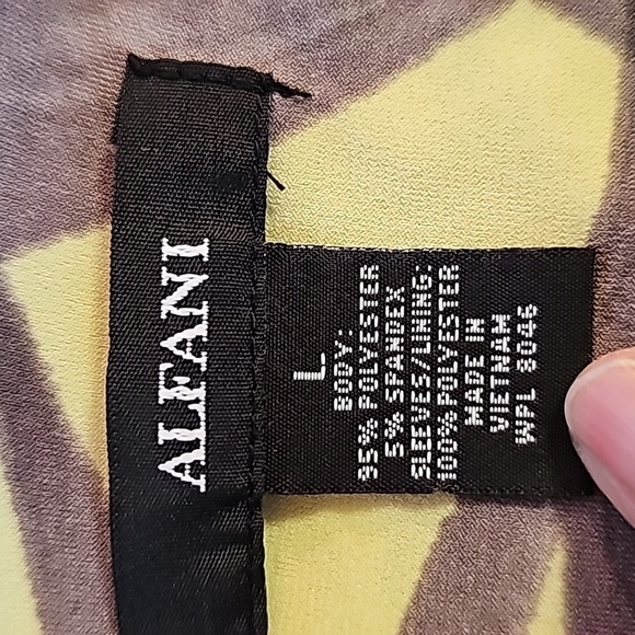 Alfani women's large blouse. 3/4 sleeves With ruffle.  Elastic around th… - Picture 7 of 10